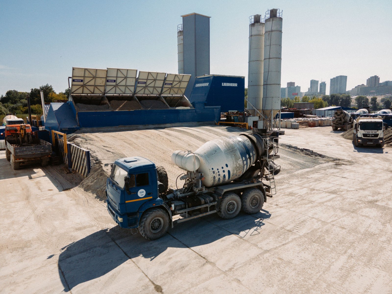 Manufacturing raw materials logistics